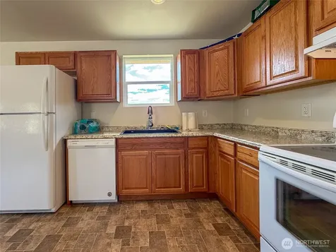 6996 Highway 155 Omak WA 98841
