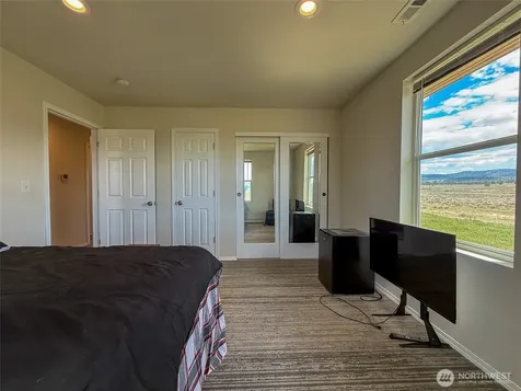 6996 Highway 155 Omak WA 98841