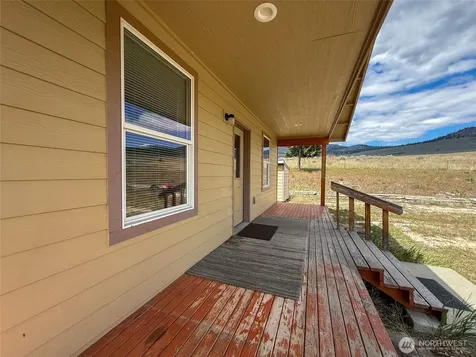 6996 Highway 155 Omak WA 98841
