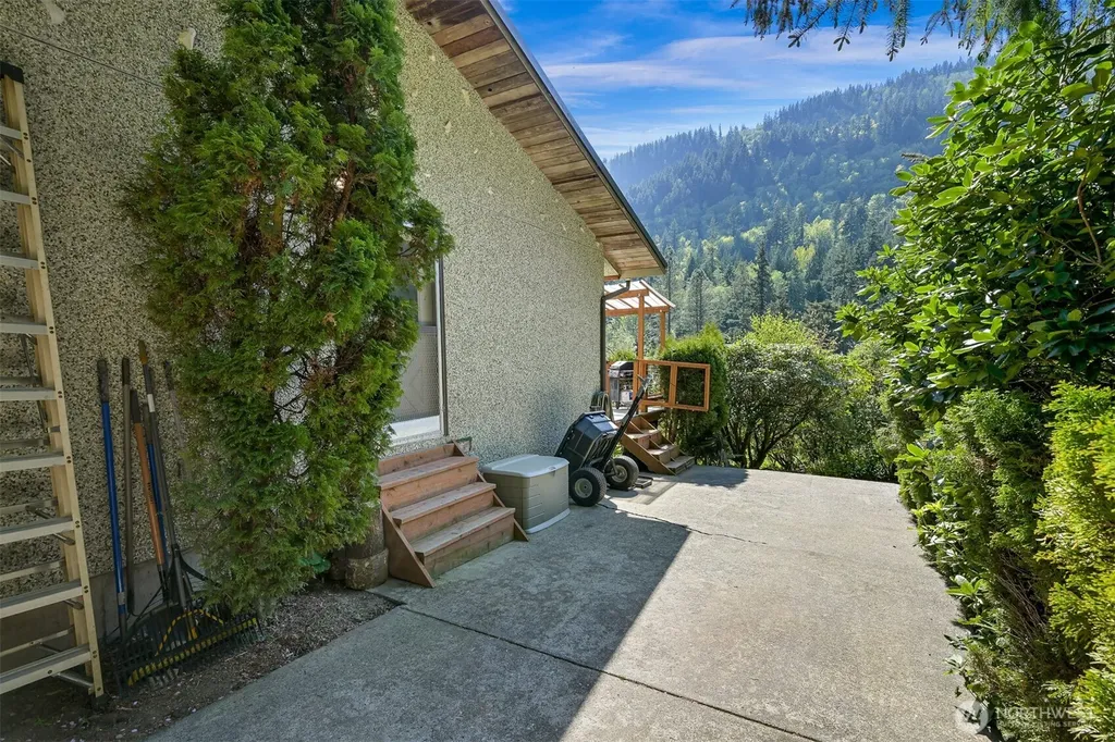 371 Lakeside Drive Sedro Woolley WA 98284