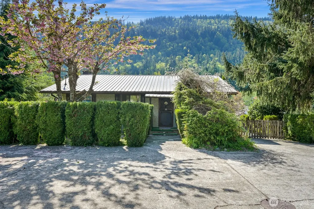 371 Lakeside Drive Sedro Woolley WA 98284