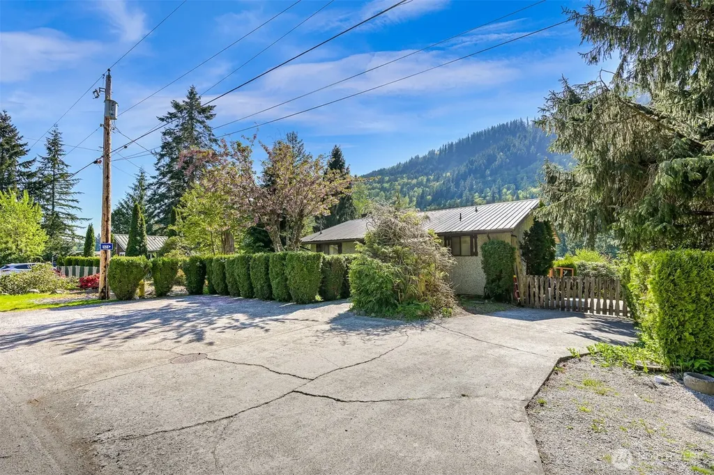 371 Lakeside Drive Sedro Woolley WA 98284