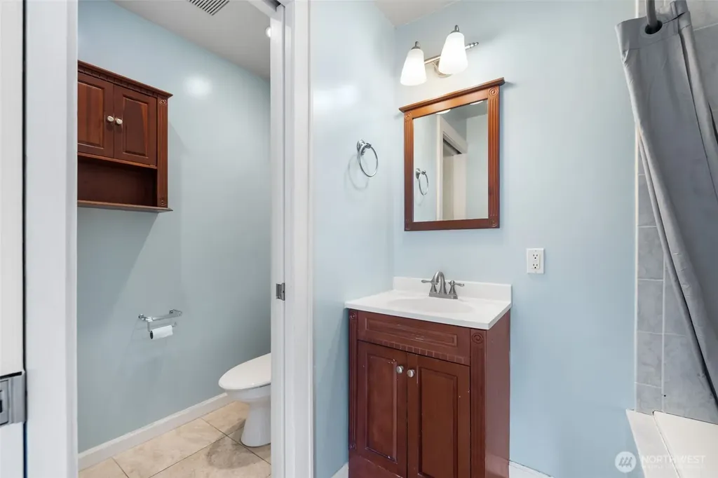 2595 Griffiths Lane SE Port Orchard WA 98366