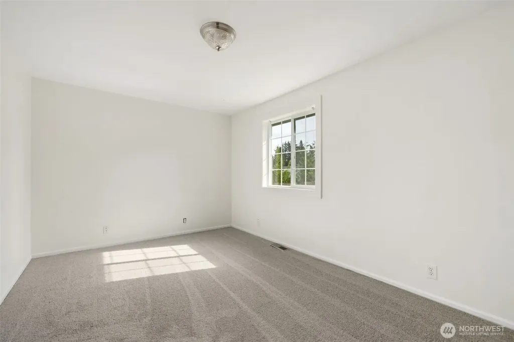 2595 Griffiths Lane SE Port Orchard WA 98366