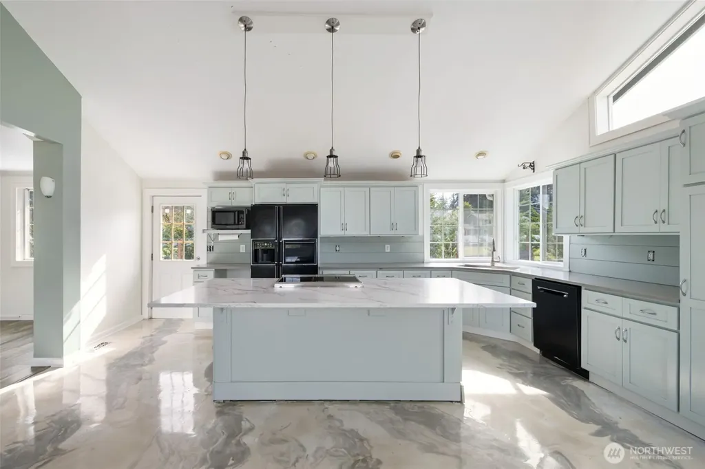 2595 Griffiths Lane SE Port Orchard WA 98366