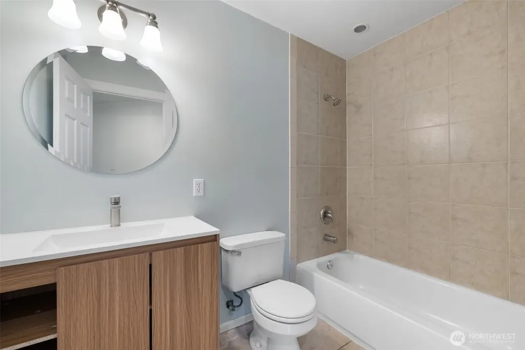 2595 Griffiths Lane SE Port Orchard WA 98366