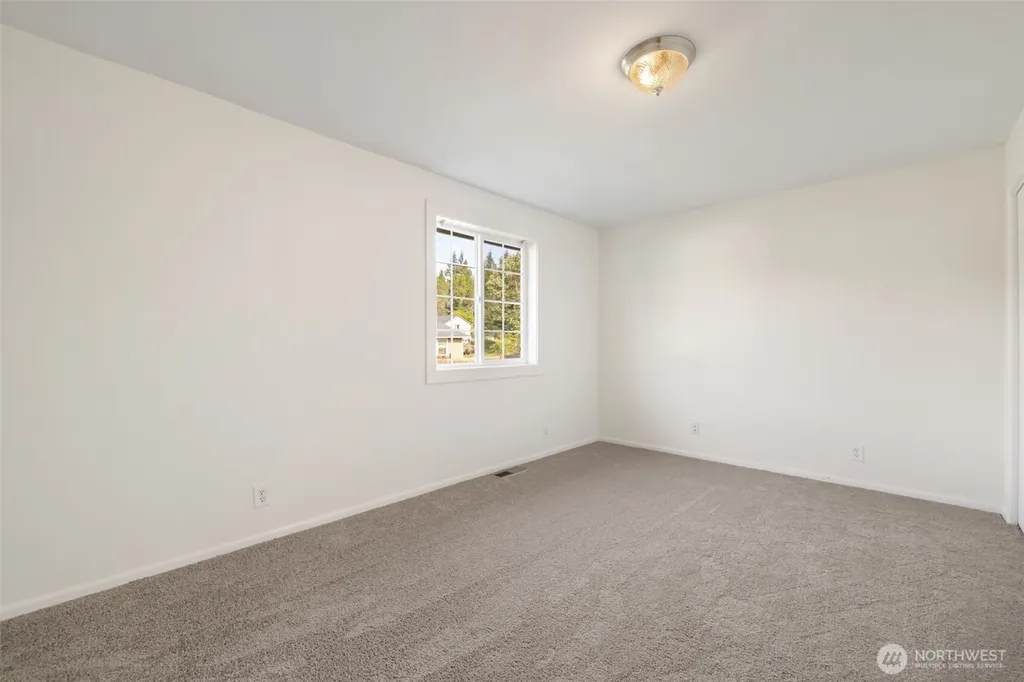 2595 Griffiths Lane SE Port Orchard WA 98366