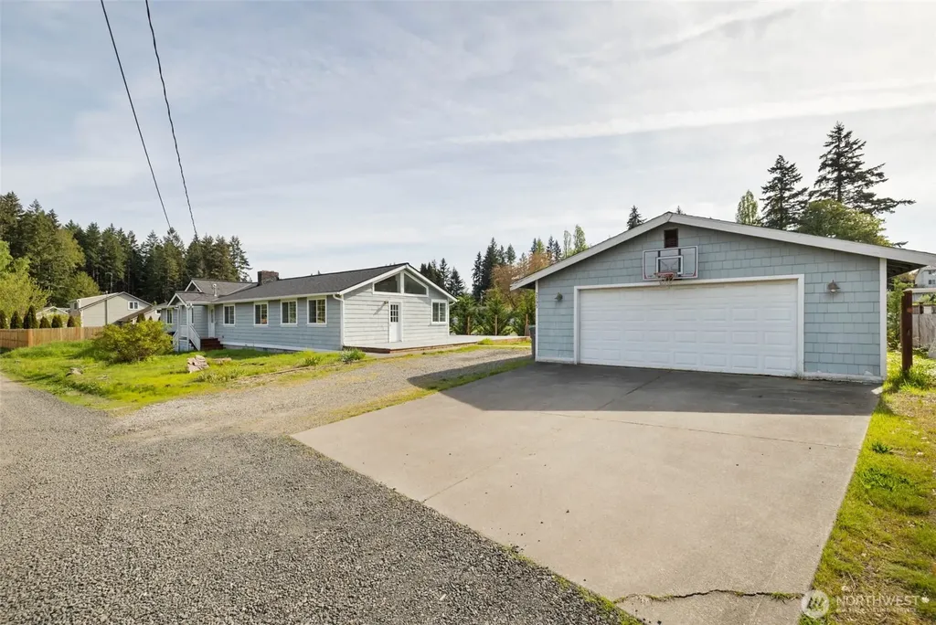 2595 Griffiths Lane SE Port Orchard WA 98366