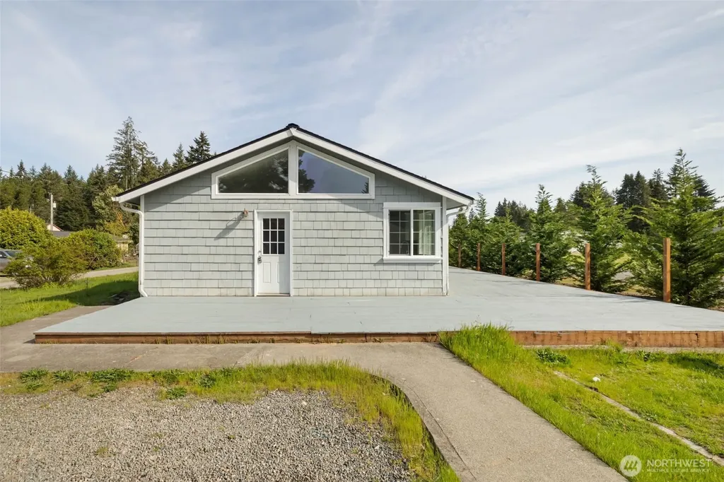 2595 Griffiths Lane SE Port Orchard WA 98366