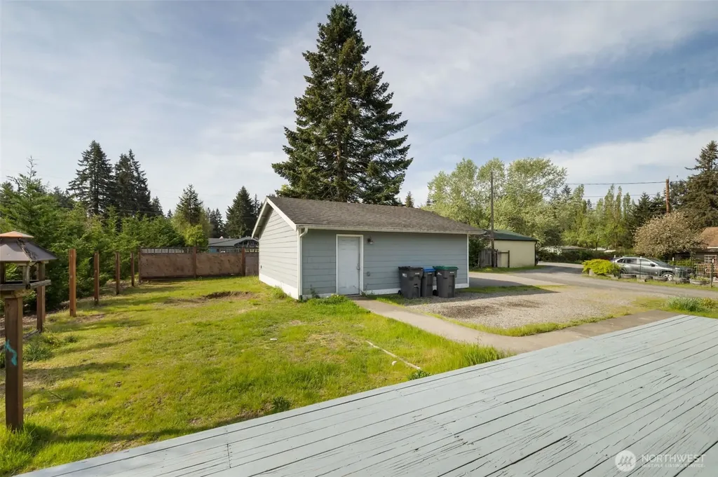 2595 Griffiths Lane SE Port Orchard WA 98366