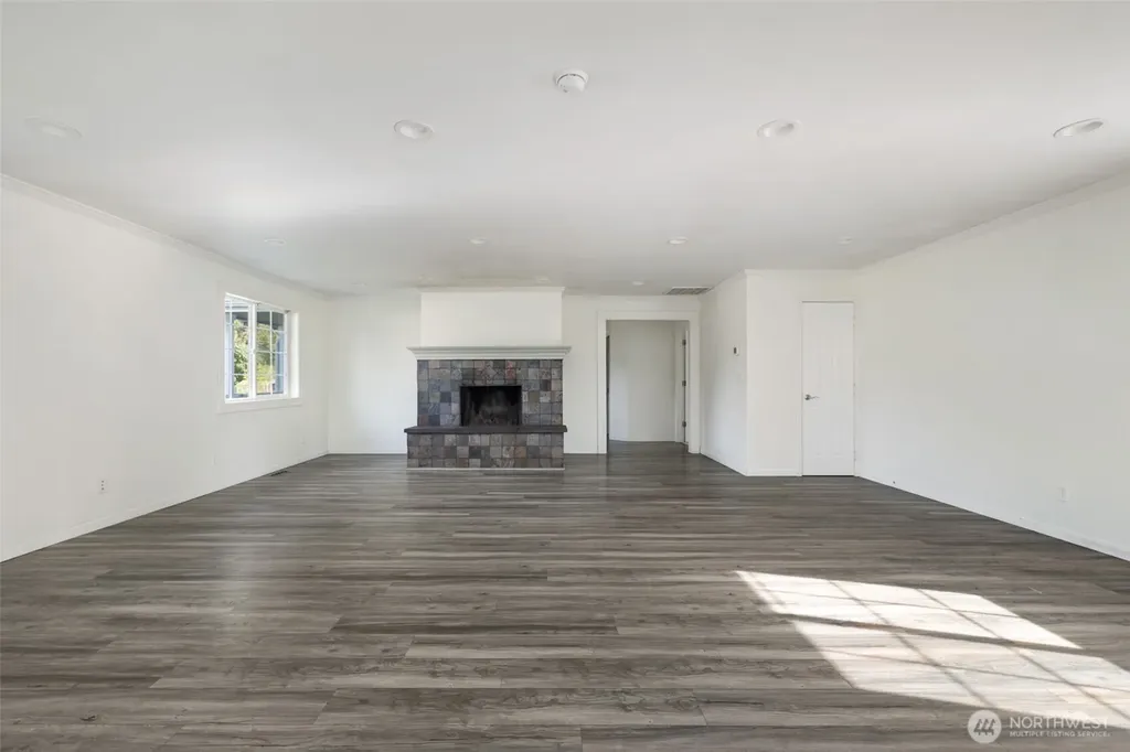 2595 Griffiths Lane SE Port Orchard WA 98366