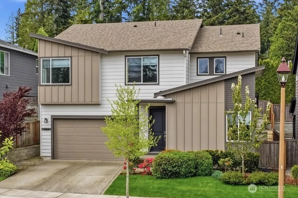 2466 NE Athlon Court Poulsbo WA 98370