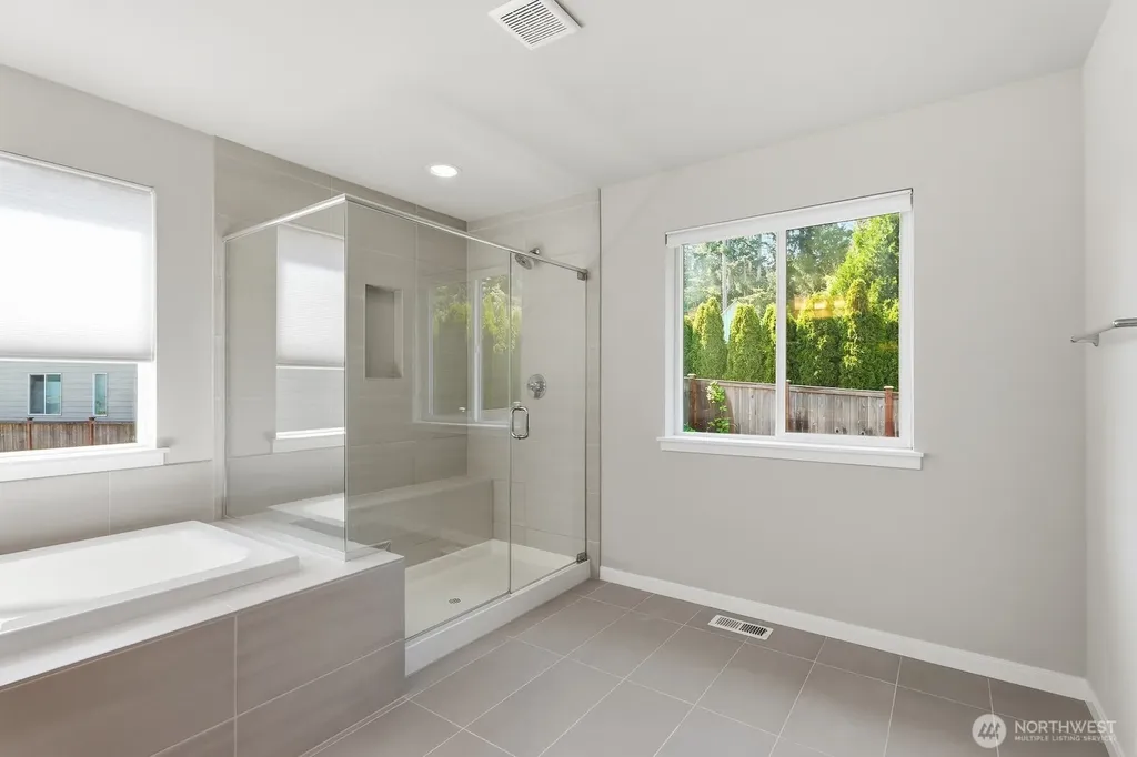 2466 NE Athlon Court Poulsbo WA 98370