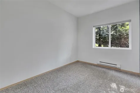 21917 42nd Avenue S Kent WA 98032