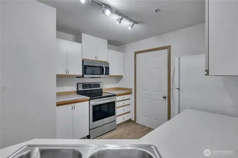 21917 42nd Avenue S Kent WA 98032