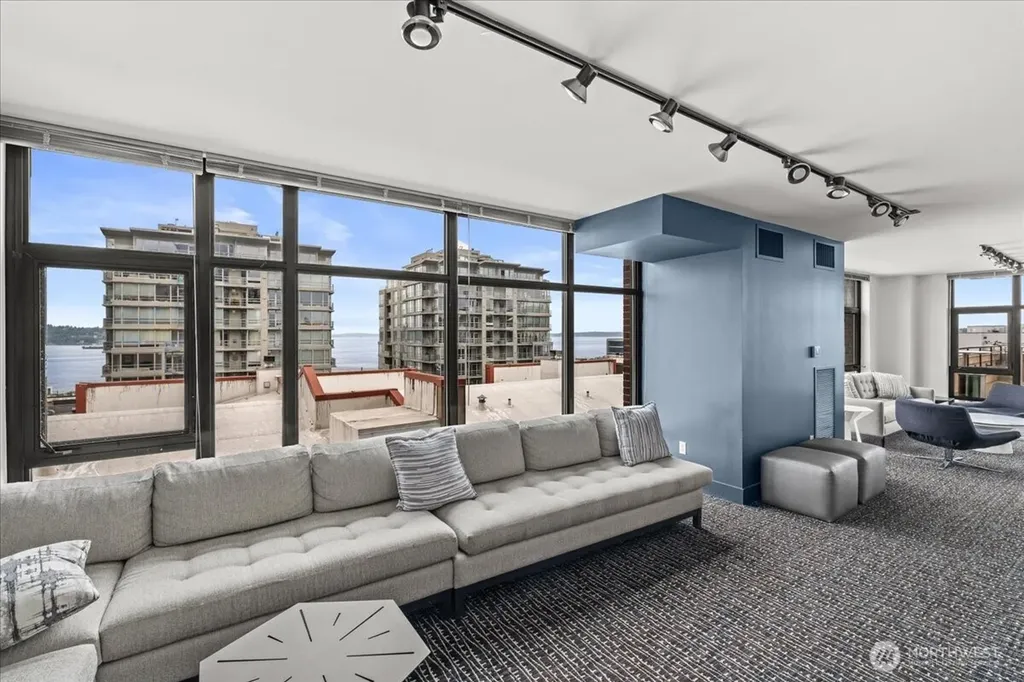 2911 2nd Avenue Seattle WA 98121