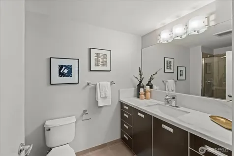 2911 2nd Avenue Seattle WA 98121