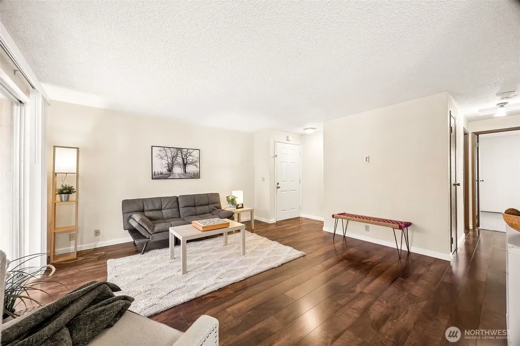 6107 204th Street SW Lynnwood WA 98036