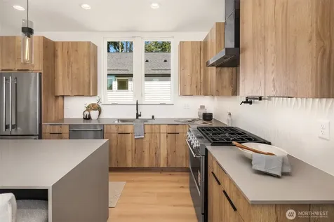 7332 25th Avenue NW Seattle WA 98117