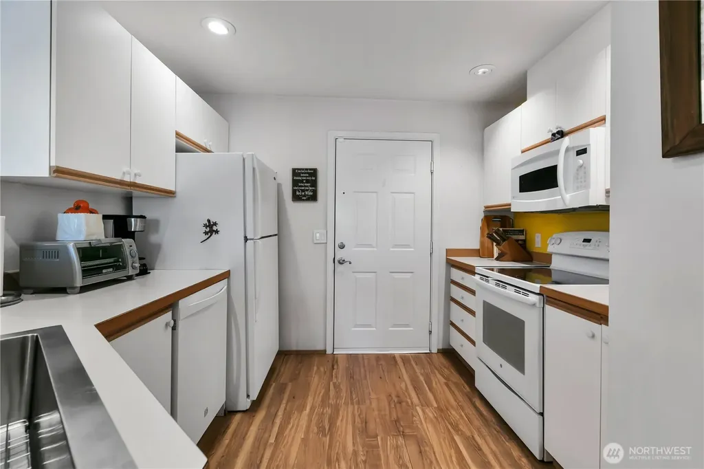 23311 59th Place S Kent WA 98032