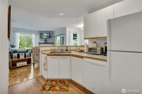 23311 59th Place S Kent WA 98032