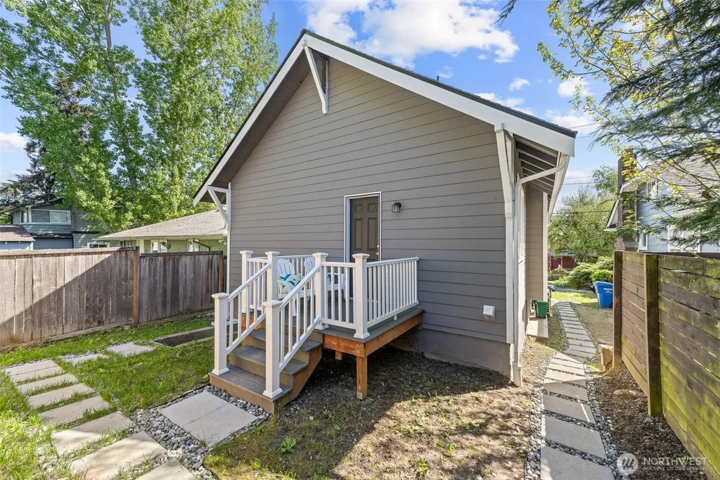 1411 26th Avenue Seattle WA 98122
