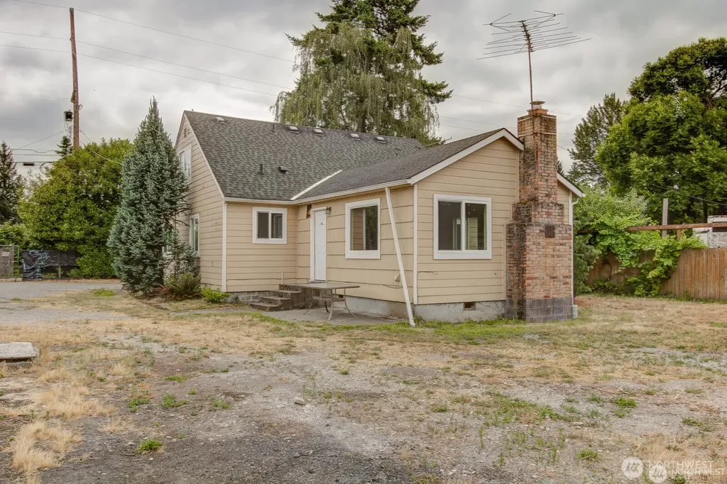 2618 30th Avenue E Tacoma WA 98443