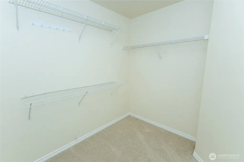 11816 240th Place Kent WA 98030