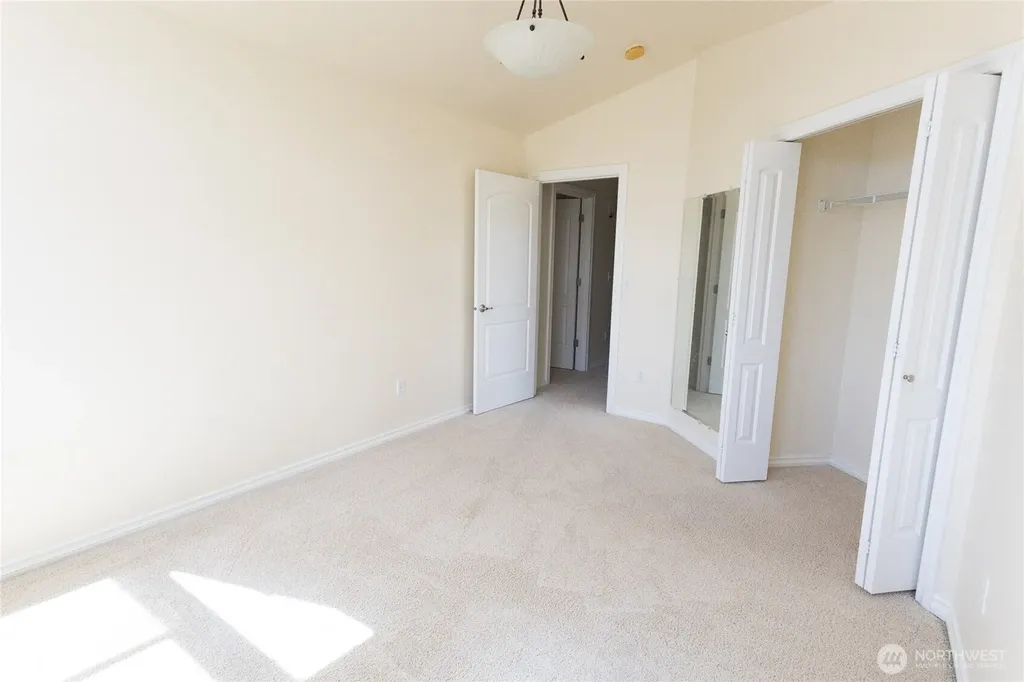11816 240th Place Kent WA 98030