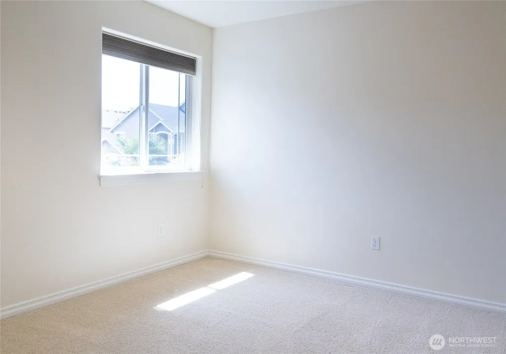 11816 240th Place Kent WA 98030