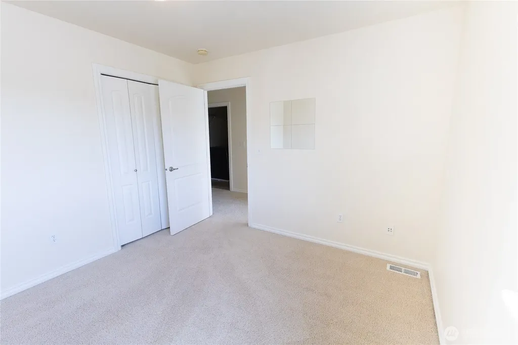 11816 240th Place Kent WA 98030