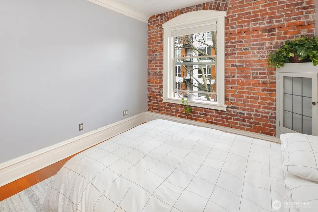7 Harrison Street Seattle WA 98109
