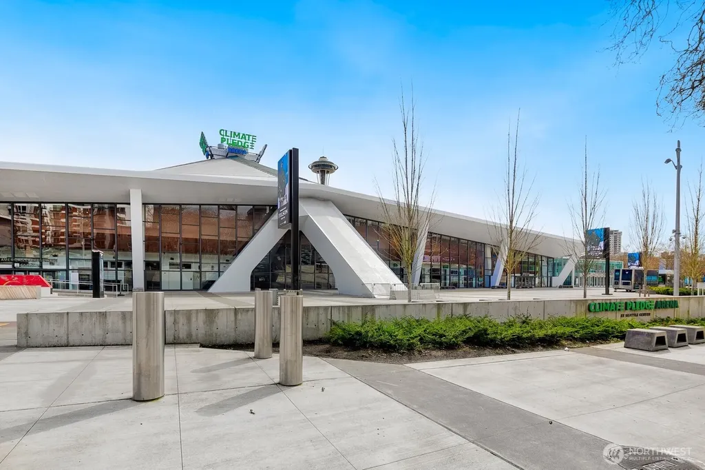 7 Harrison Street Seattle WA 98109