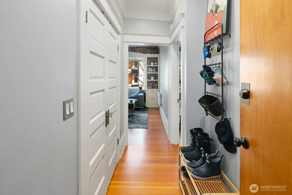 7 Harrison Street Seattle WA 98109