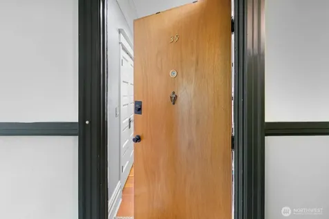 7 Harrison Street Seattle WA 98109
