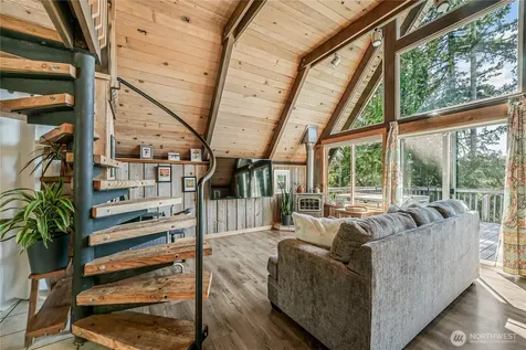 1819 Lake Drive Camano Island WA 98282