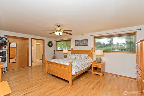 25040 180th Avenue SE Kent WA 98042
