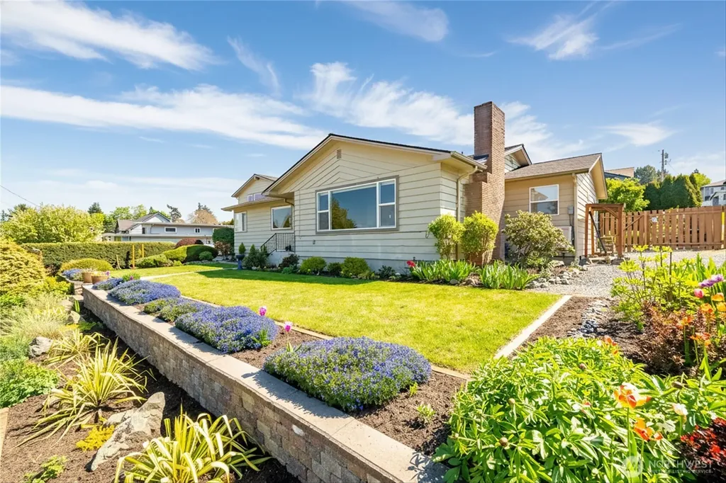 1119 Longview Avenue Anacortes WA 98221