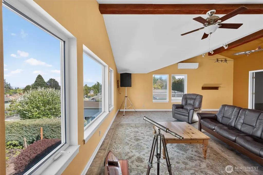 1119 Longview Avenue Anacortes WA 98221