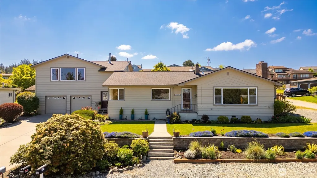 1119 Longview Avenue Anacortes WA 98221