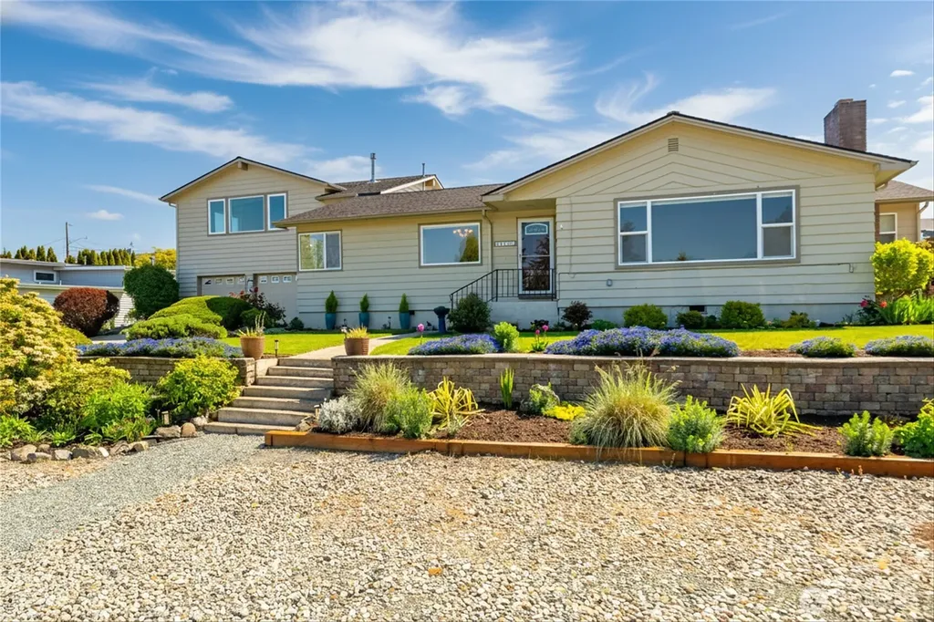 1119 Longview Avenue Anacortes WA 98221