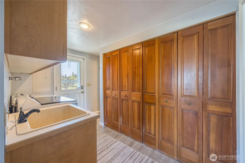 31 Brueckner Road Sequim WA 98382
