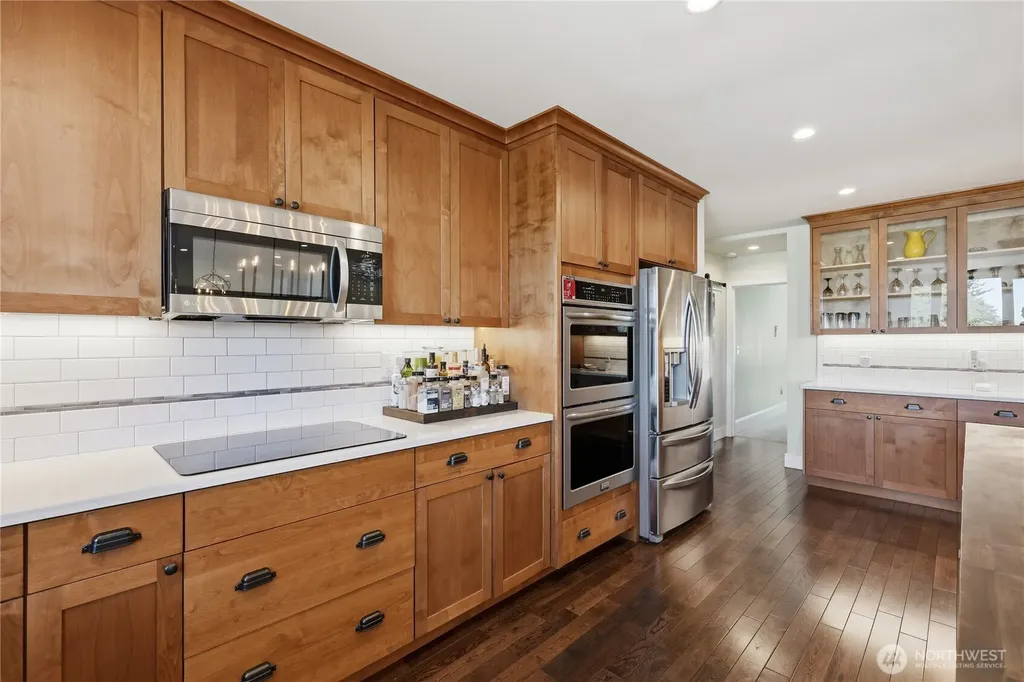 1490 NE Hudson Ave Avenue Poulsbo WA 98370