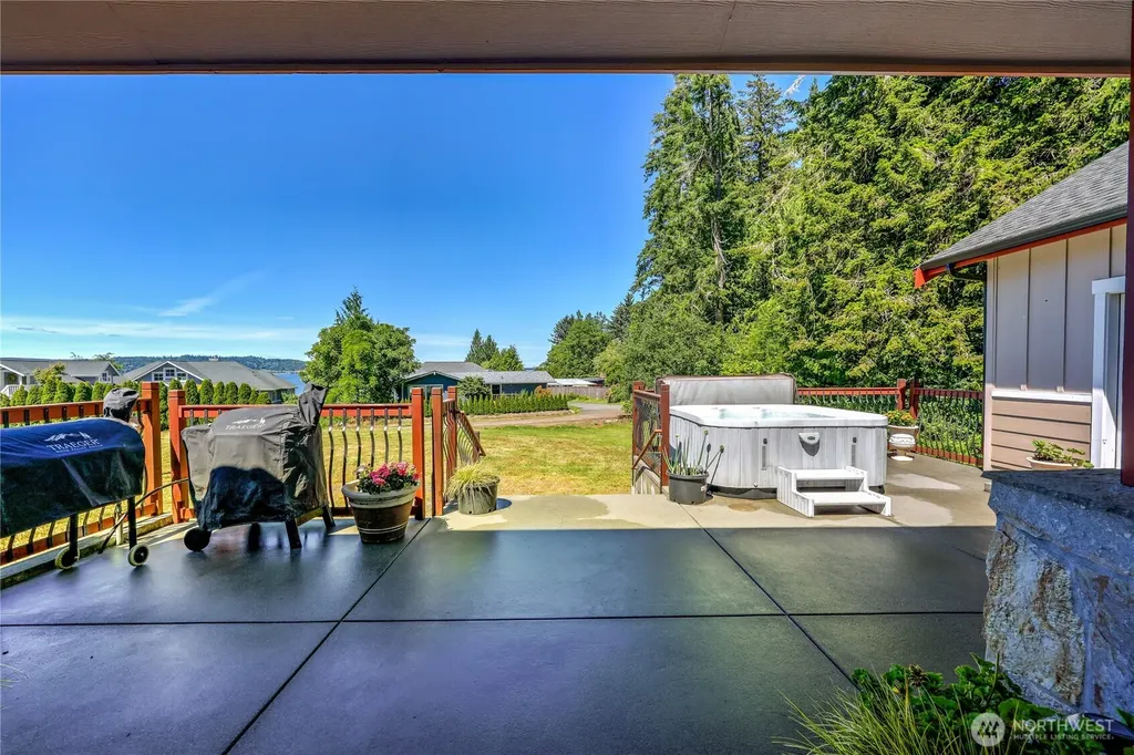 1490 NE Hudson Ave Avenue Poulsbo WA 98370