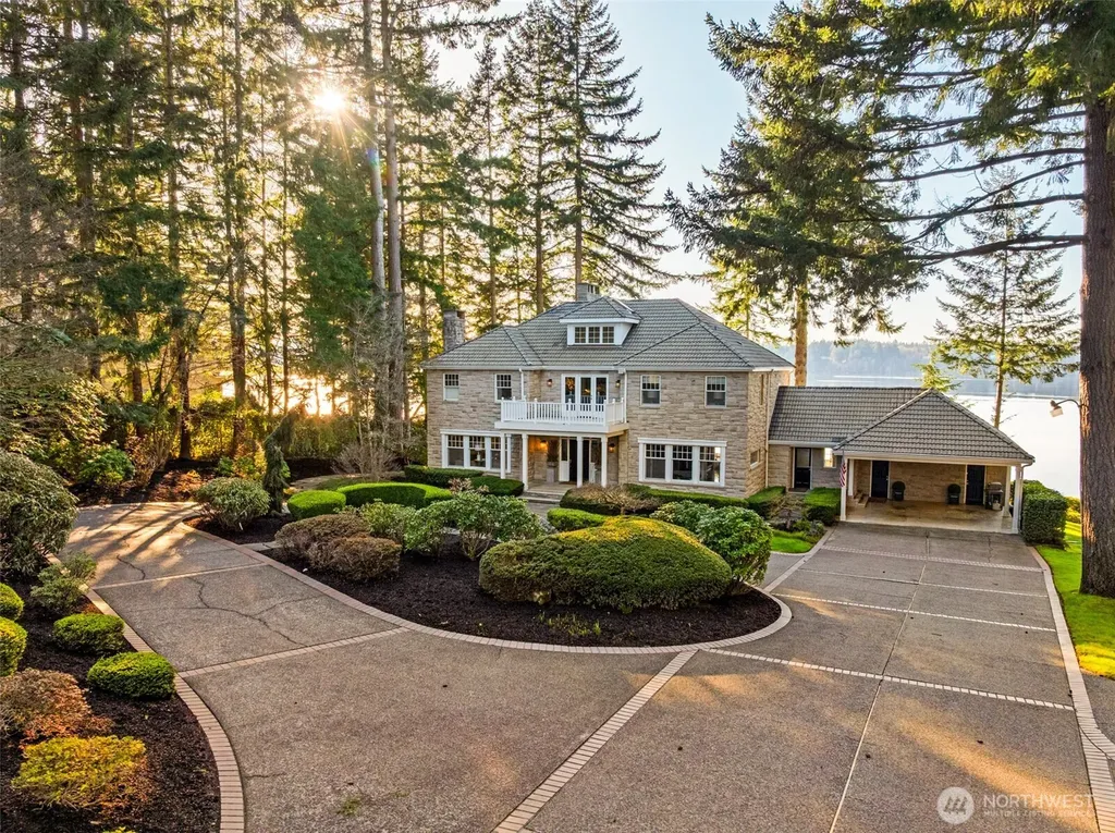 6947 Cooper Point Road NW Olympia WA 98502