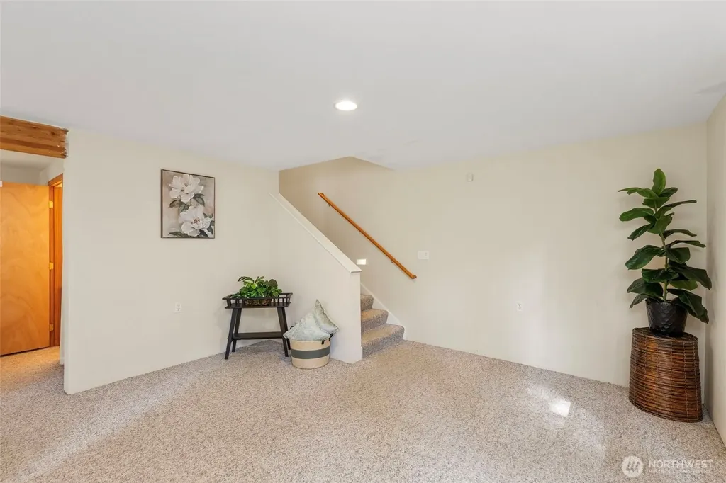 102 Olympic Lane Port Ludlow WA 98365