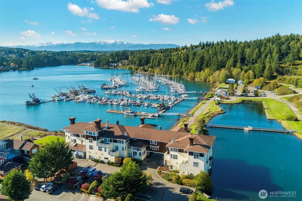 102 Olympic Lane Port Ludlow WA 98365