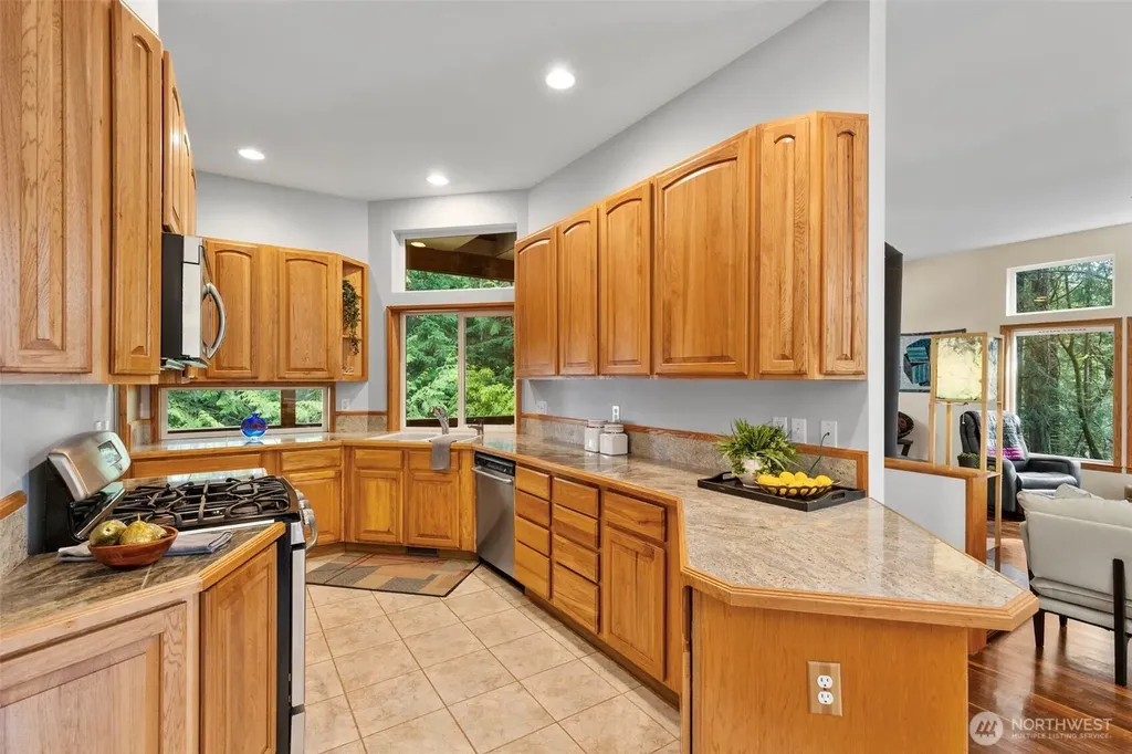 102 Olympic Lane Port Ludlow WA 98365