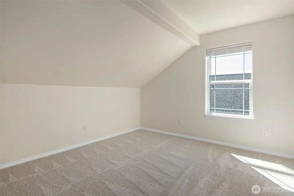 45 N Oak Harbor Street Oak Harbor WA 98277