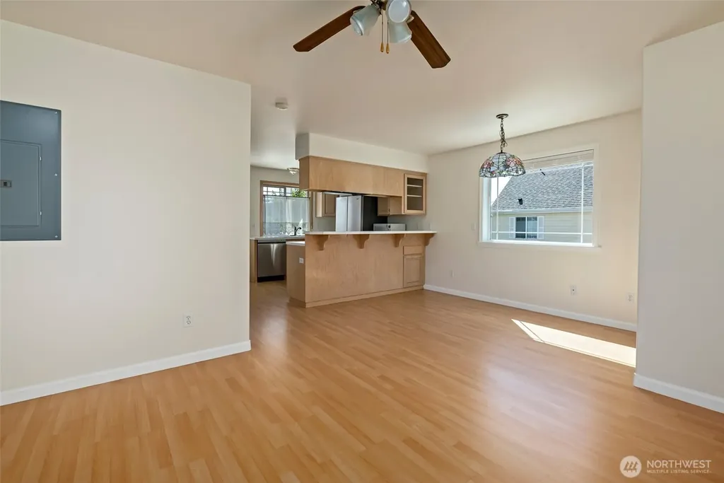 45 N Oak Harbor Street Oak Harbor WA 98277